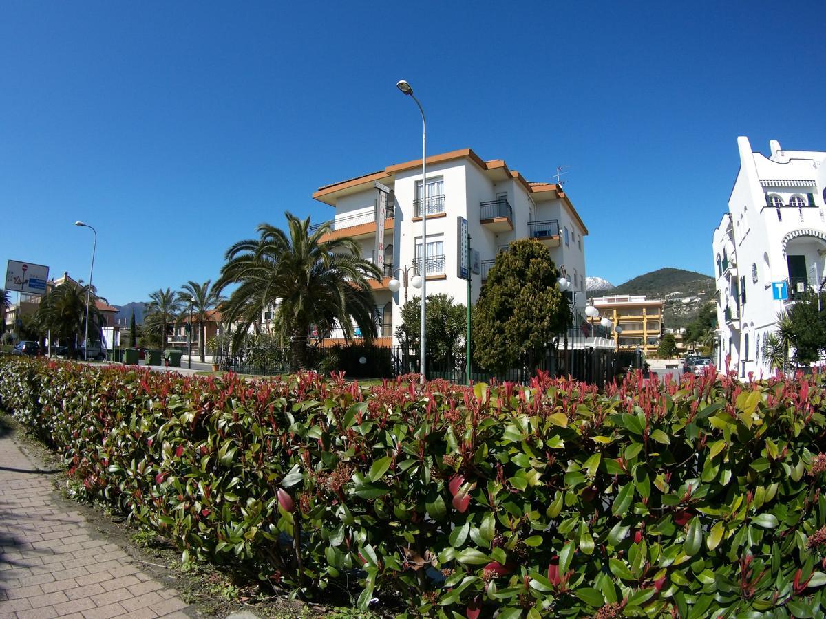 Residence Colibri Family & Bike Loano Exterior photo